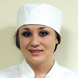 Crystal Hanks is an ICE New York Pastry and Baking Arts & Culinary Management graduate
