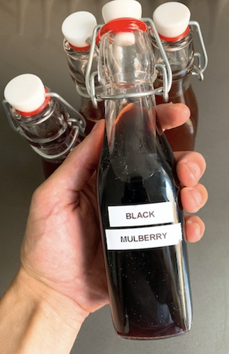 Black mulberry vinegar