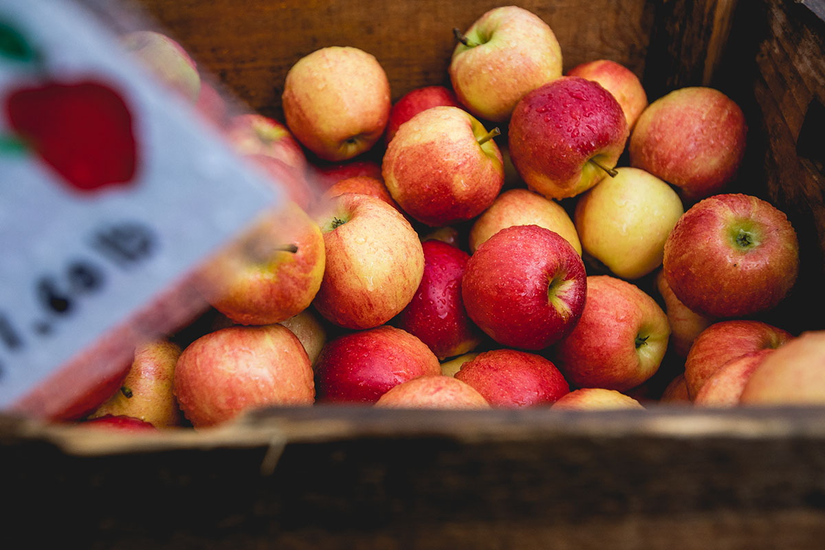 apples-at-greenmarket-2-3x2.jpg