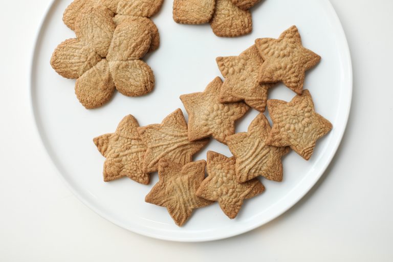 spiced gluten free speculaas cookies