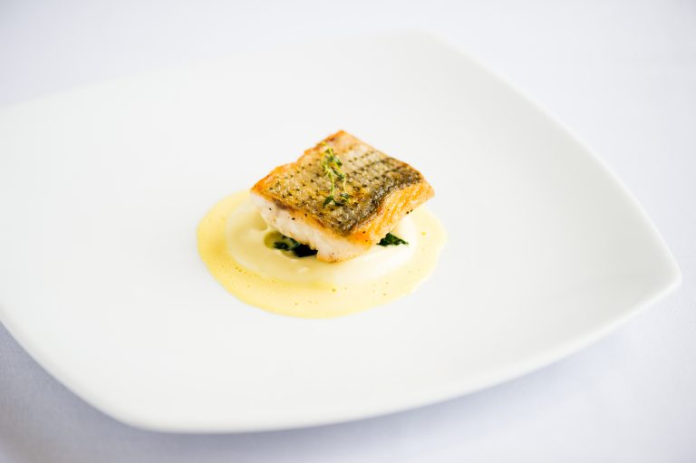 Haute cuisine with surprising plating - Dénia.com