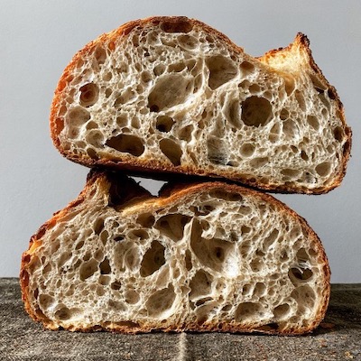 This is an example of a loaf made by Simon Bowden, using a percentage of freshly milled Warthog Wheat.