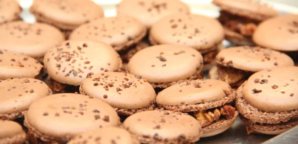 chocolate macarons