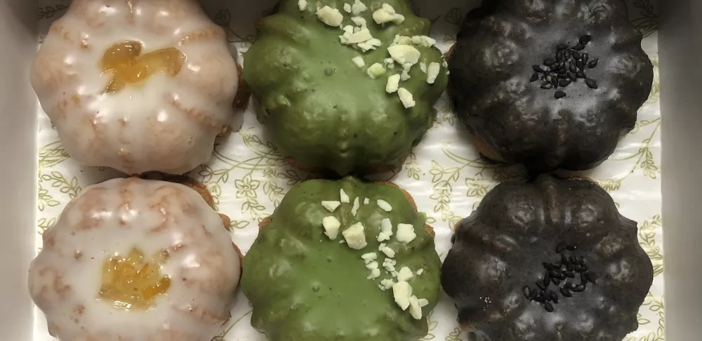 Yuja, matcha and black sesame Gem Cakes by Joy Cho Pastry