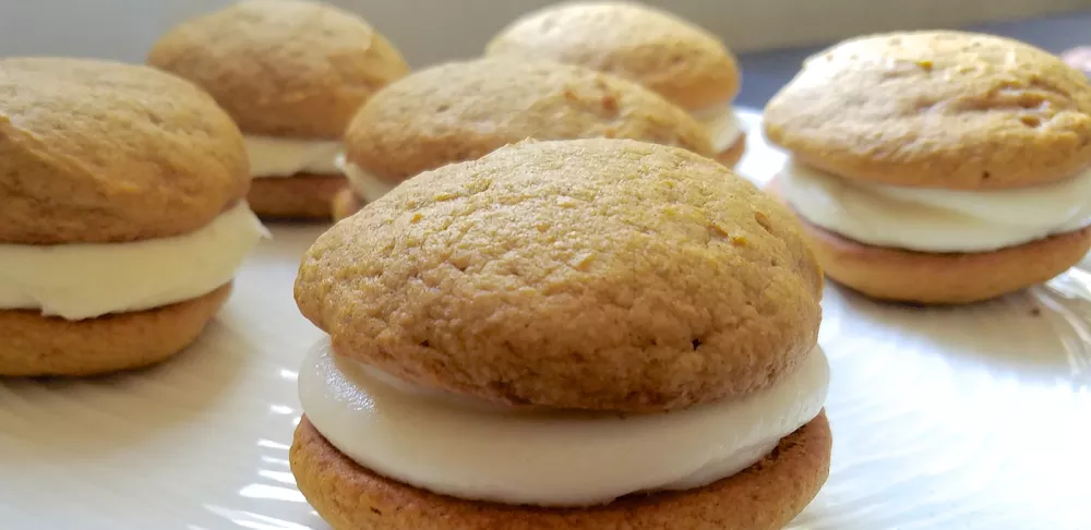 pumpkin whoopie pies