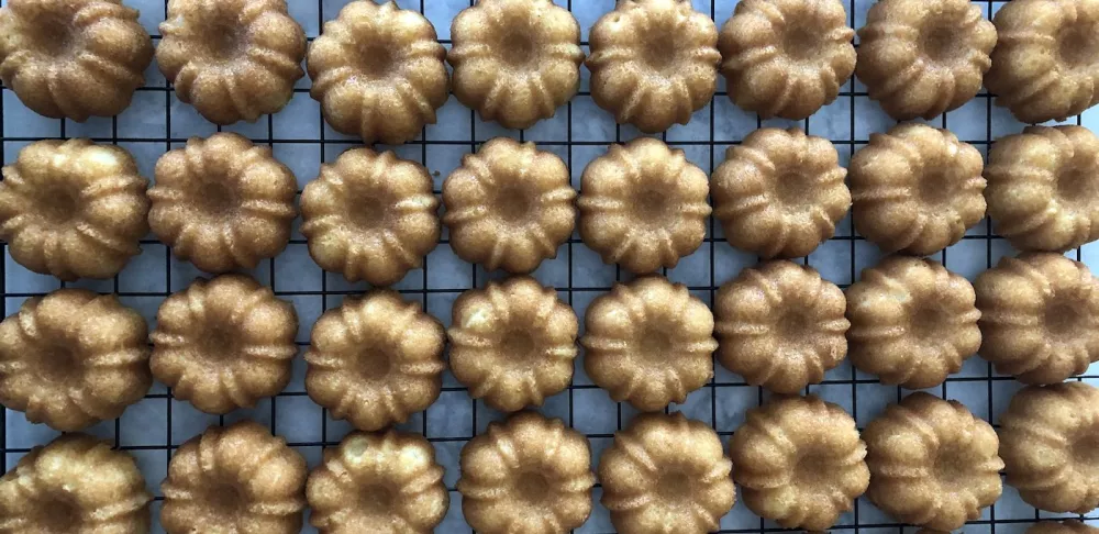 mini bundt cakes before glazing