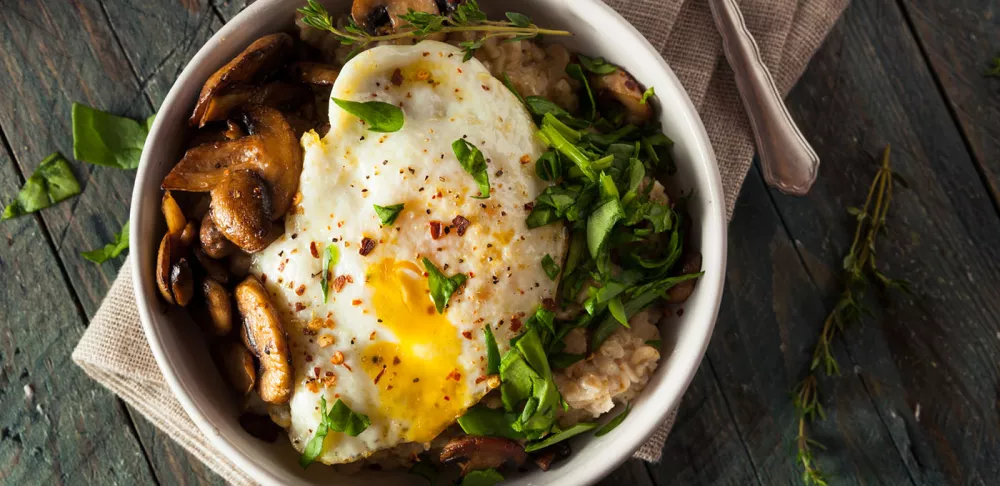 Oats with Sautéed Mushrooms and a Fried Egg