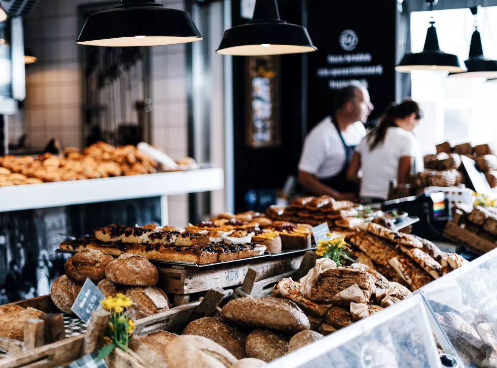 Restaurant Psychology - Photo by Roman Kraft