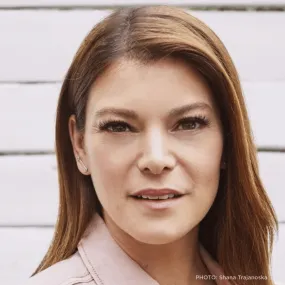 Gail Simmons is an ICE graduate.