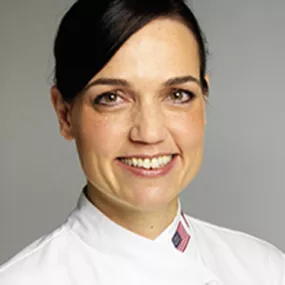 Einav Gefen is an ICE alumni. 