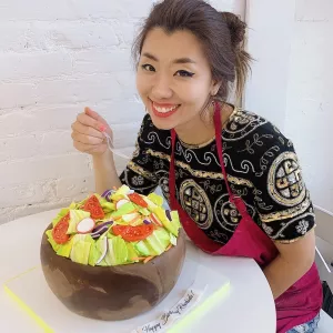 Inae with a salad cake