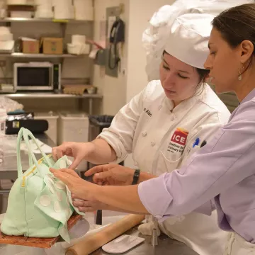 ICE cake decorating student