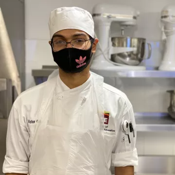 Pastry student Victor Guzman