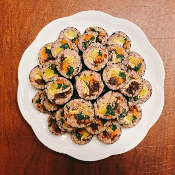 Rolled kimbap