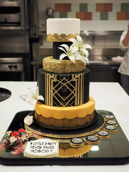 A cake decorated in the style of the Great Gatsby from the ICE Professional Cake Decorating program