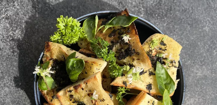 Fermented Parsley Pesto Garlic Bread